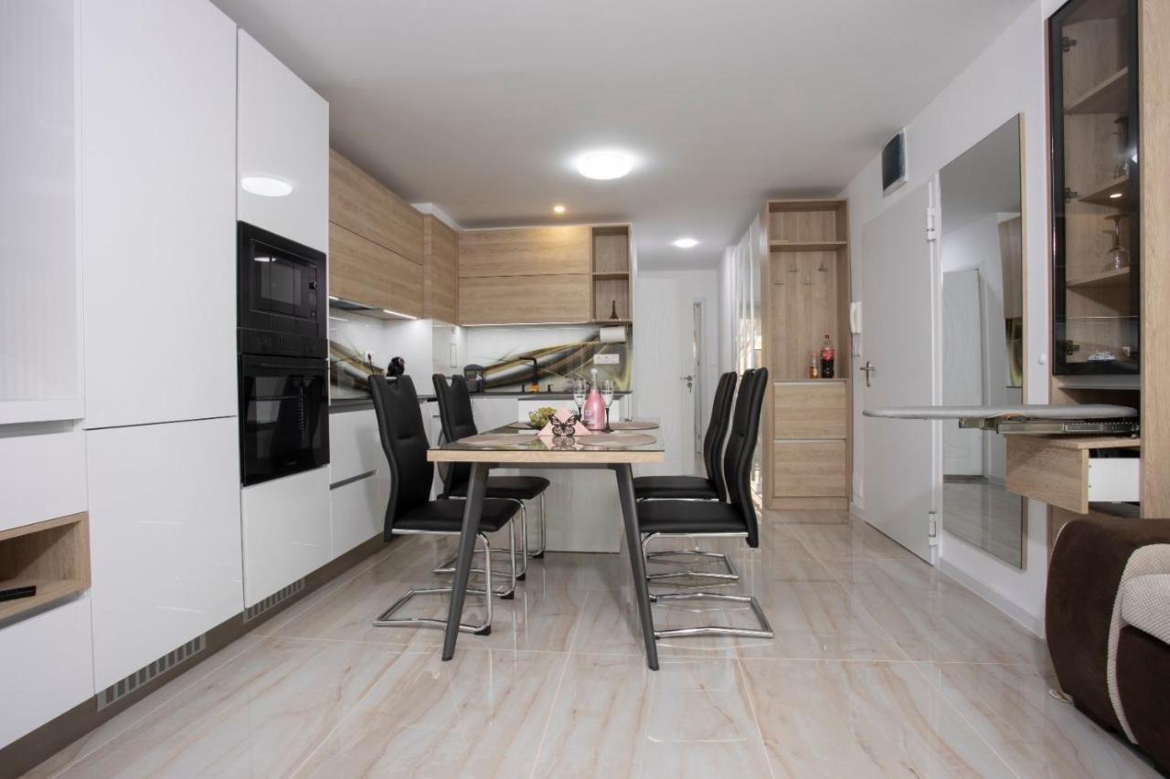 Апартамент За Гости Ивви-1 Apartman Burgasz Kültér fotó
